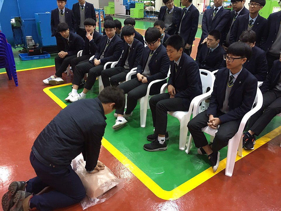 현대공업고등학교 1학년 학생 방문(2017년4월1일)에 대한 이미지7